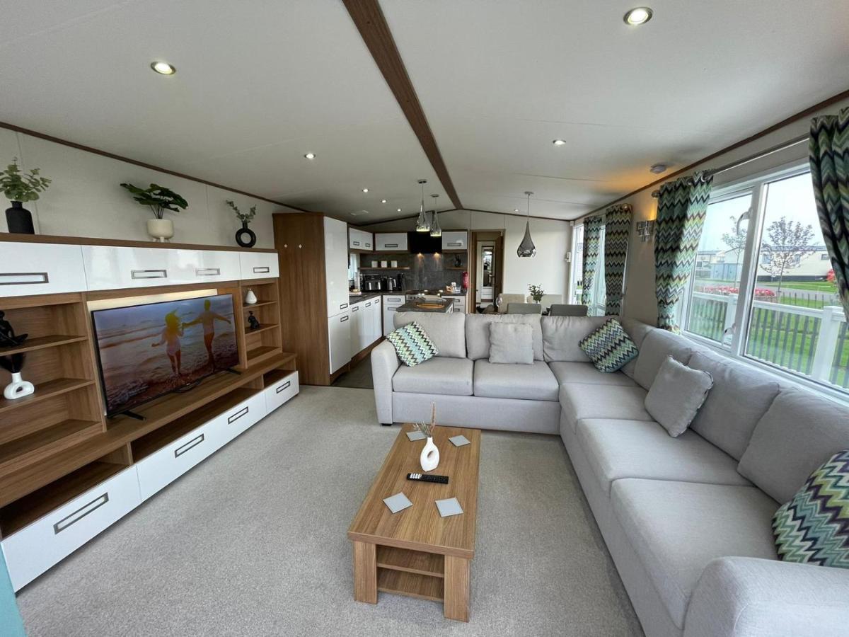 Golden Anchor - The Milano - Coastal Caravan Breaks Chapel Saint Leonards Exterior foto