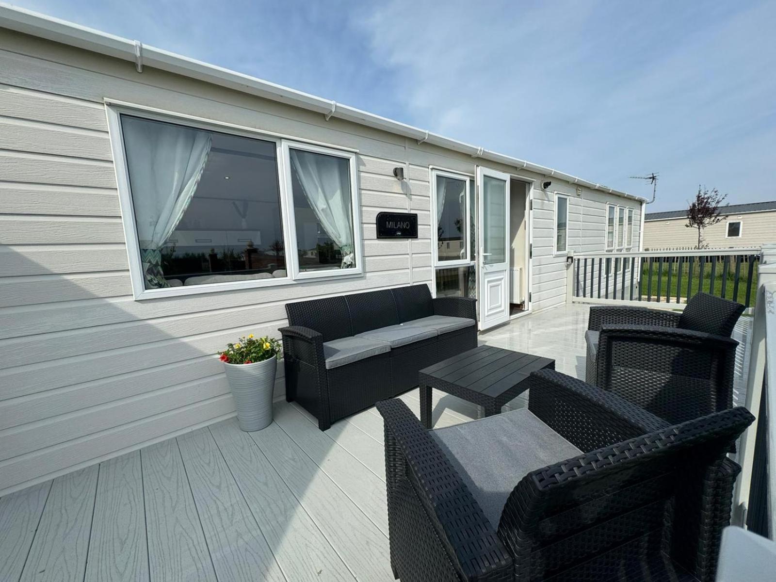 Golden Anchor - The Milano - Coastal Caravan Breaks Chapel Saint Leonards Exterior foto
