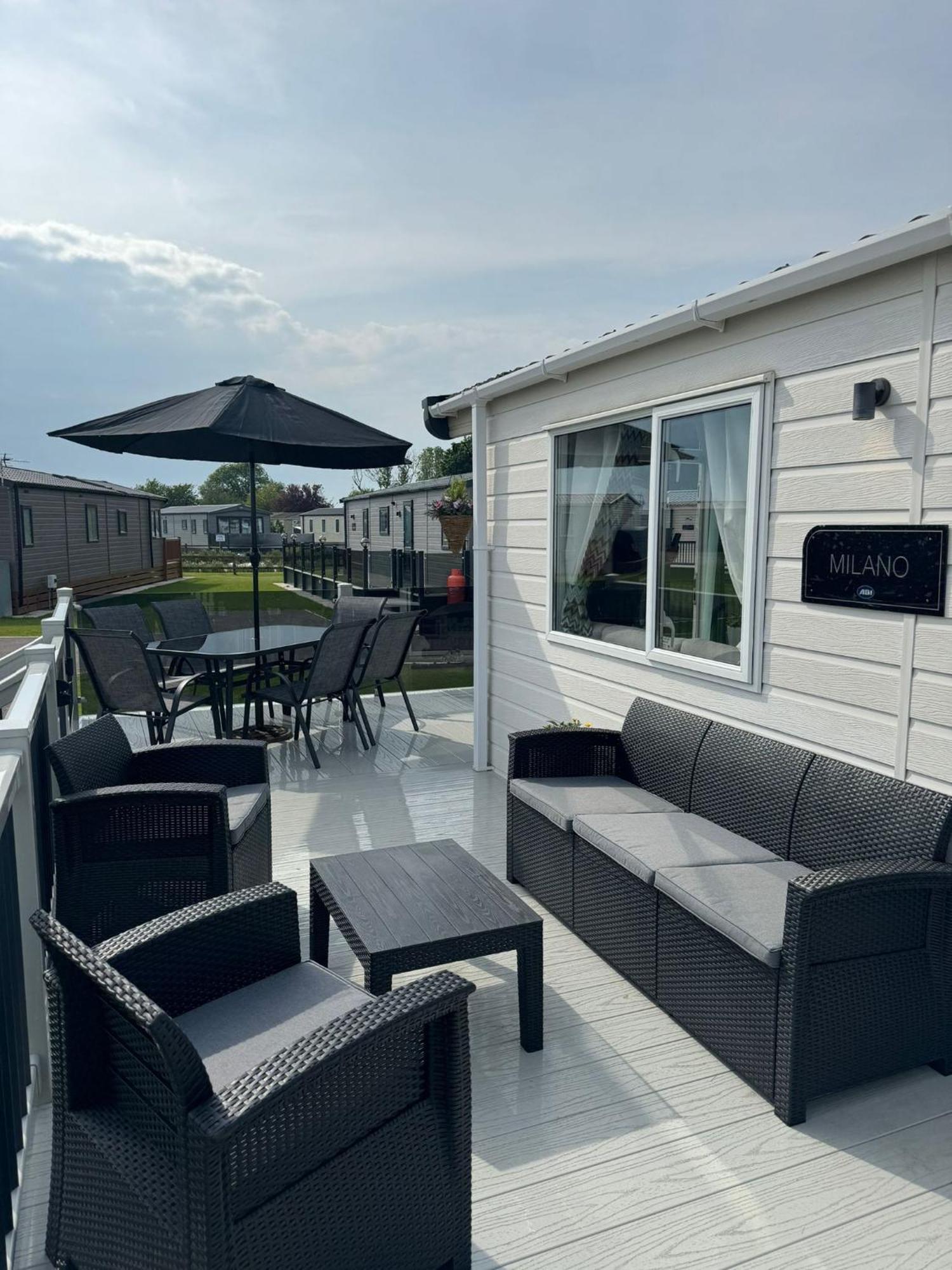 Golden Anchor - The Milano - Coastal Caravan Breaks Chapel Saint Leonards Exterior foto